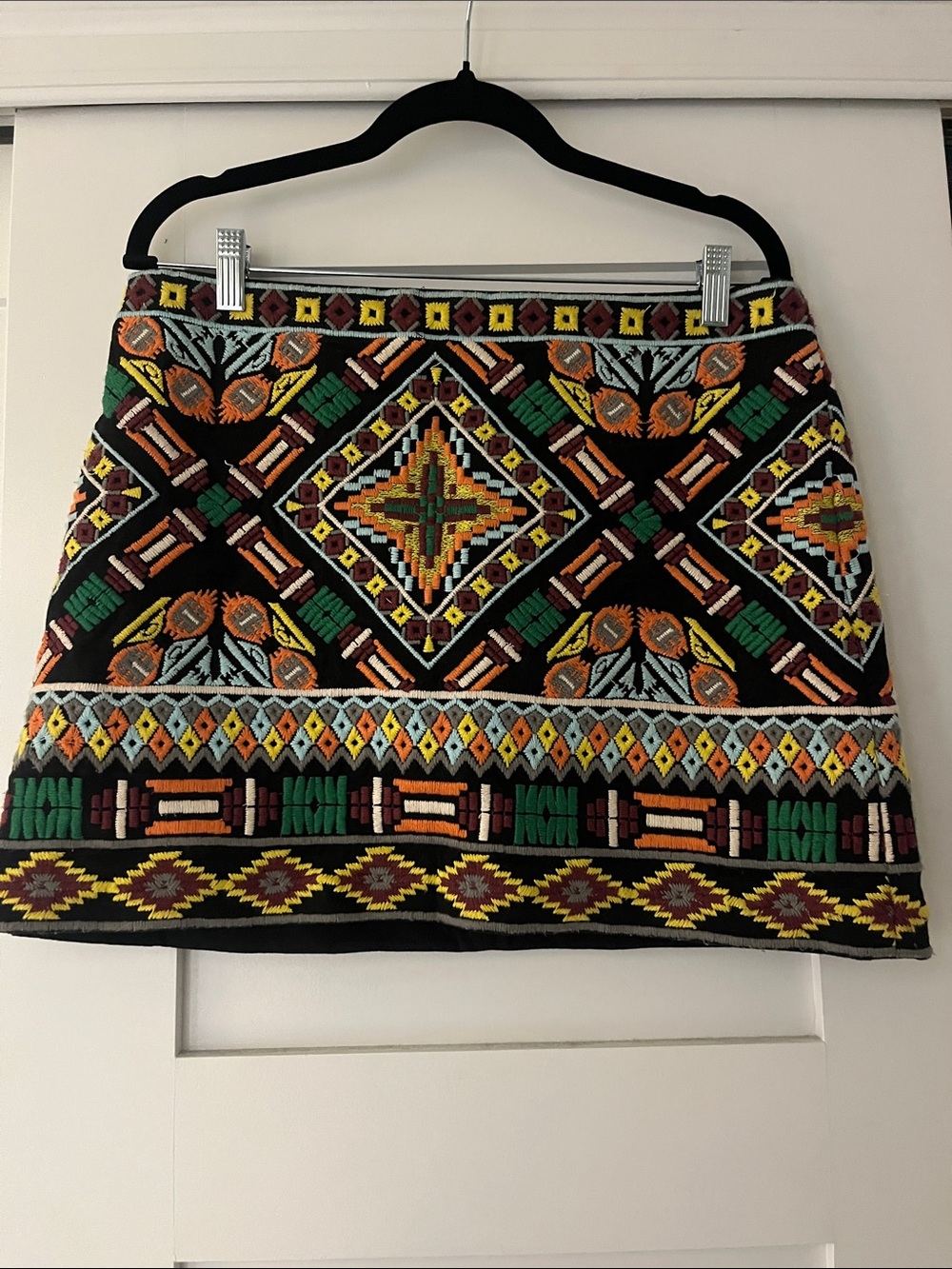 Alice + Olivia Black Mini Skirt with Multicolor Embroidery